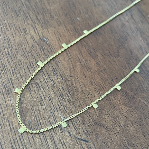 Madewell Enamel Daisy Coin Necklace Set (Rusty Torch) - Picture 10 of 11